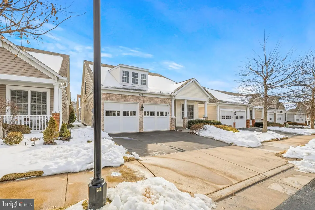 8909 Yellow Daisy Pl, Lorton, VA 22079 - #1