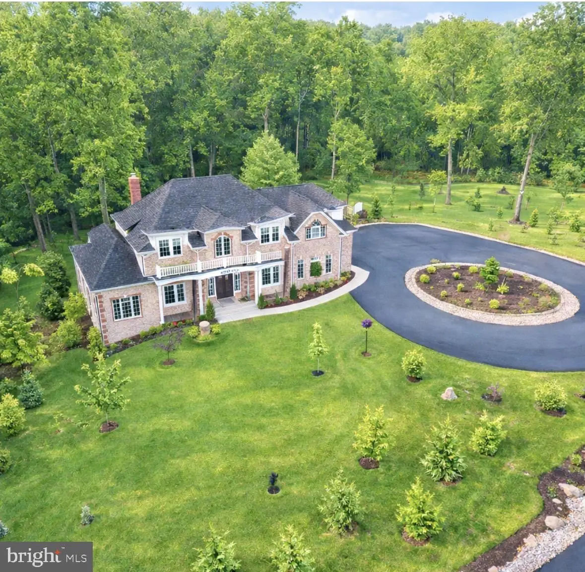 7501 Clifton Rd, Clifton, VA 20124 - #1