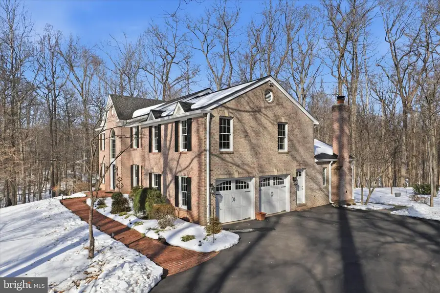 6323 Colchester Rd, Fairfax Station, VA 22039 - #3