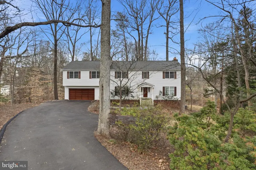 6804 Jeremiah Ct, Fairfax Station, VA 22039 - #3