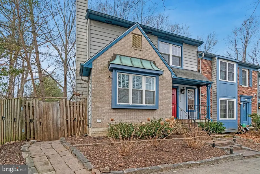 5918 Roberts Common Ct, Burke, VA 22015 - Image #3