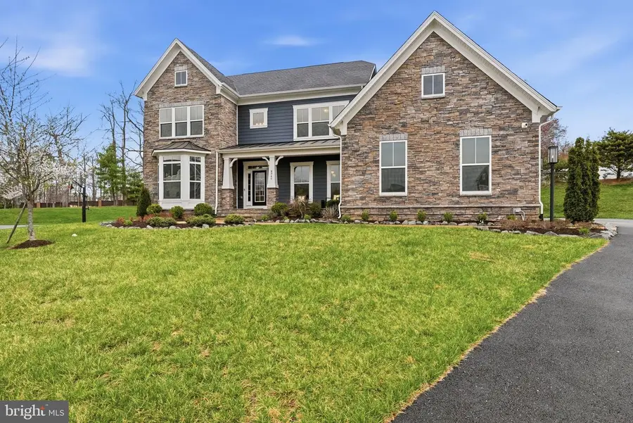 8940 Silvan Woods Ct, Fairfax, VA 22031 - #2