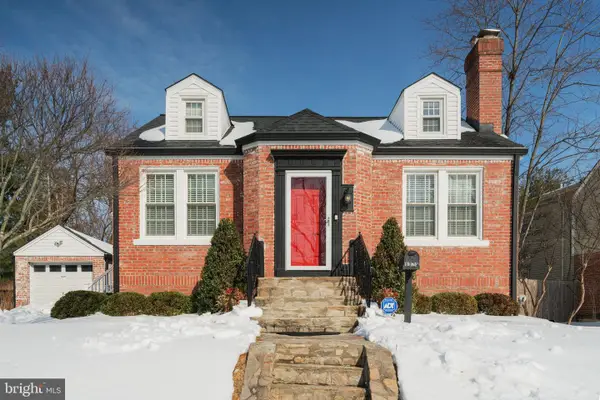 6070 Wooten Dr, FALLS CHURCH, VA 22044