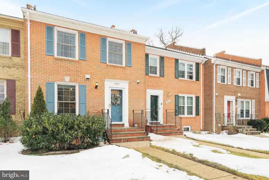 7005 Leestone St, Springfield, VA 22151 - #3