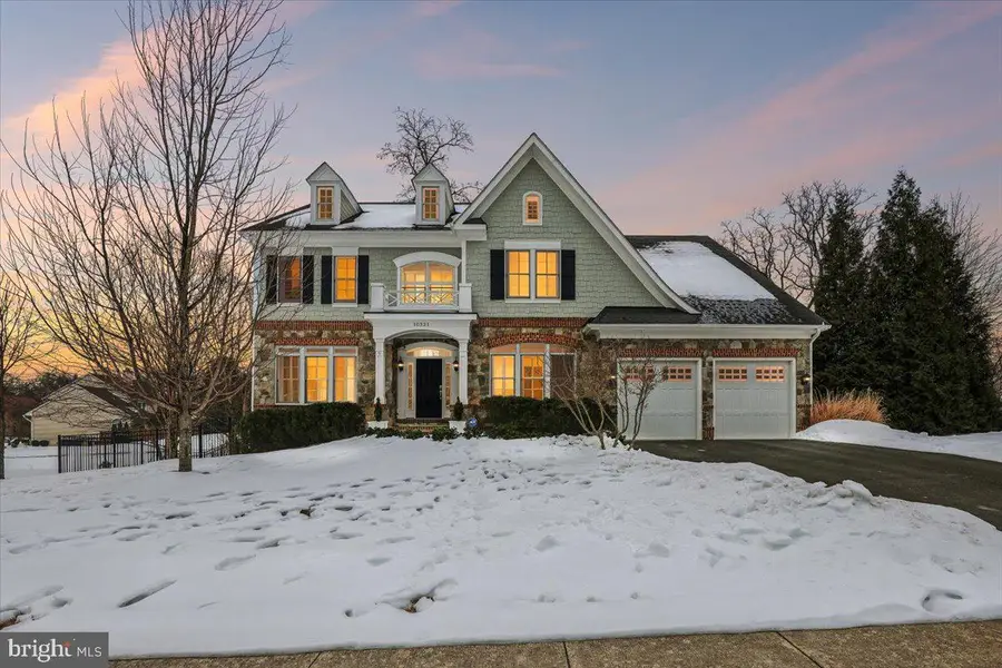 10321 Lynch Ln, Oakton, VA 22124 - #3