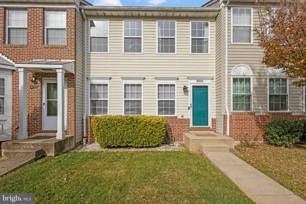 8906 Royal Astor Way, FAIRFAX, VA 22031