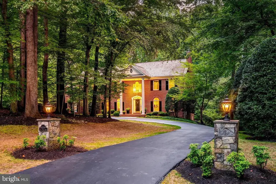 10109 High Hill Ct, Great Falls, VA 22066 - #2