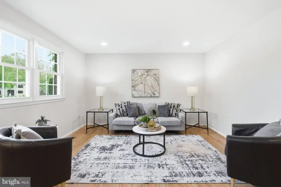 4768 Farndon Ct, Fairfax, VA 22032 - #3