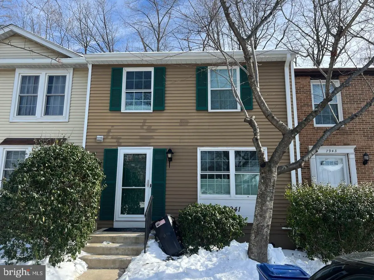 7941 Tyson Oaks Cir, Vienna, VA 22182 - Image #1