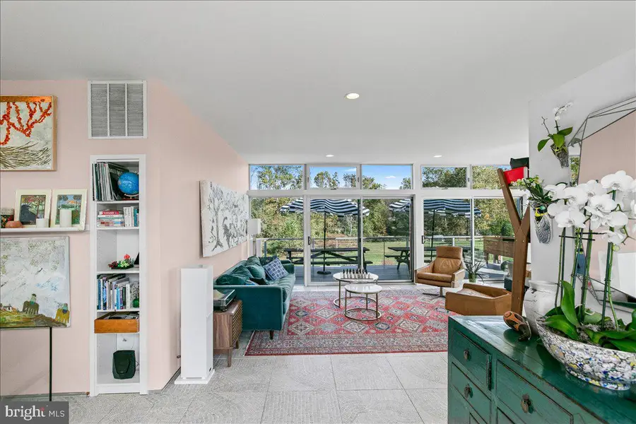 10222 Van Thompson Rd, Fairfax Station, VA 22039 - Image #2