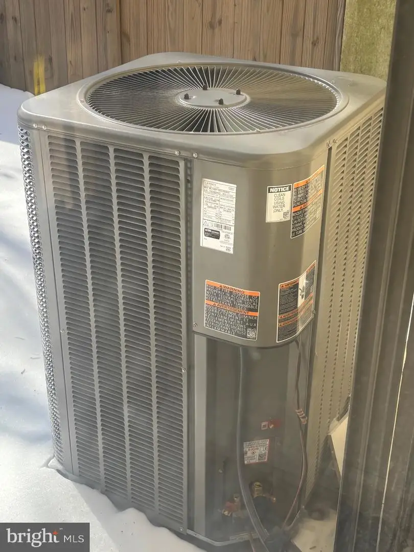 2315 Emerald Heights Ct, Reston, VA 20191 - Image #3