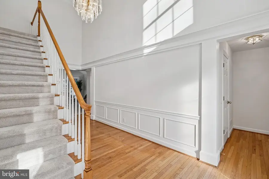 11928 Parkside Dr, Fairfax, VA 22033 - Image #2