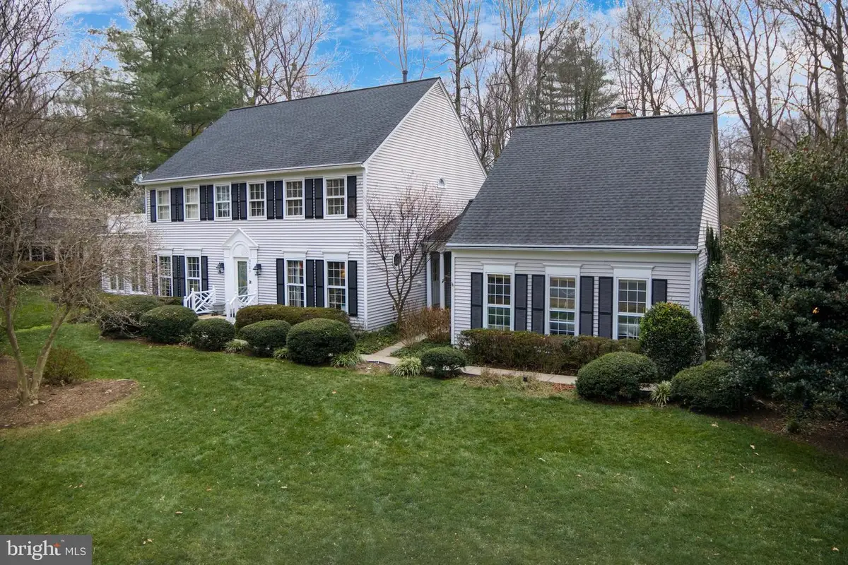 9723 S Park Cir, Fairfax Station, VA 22039 - #1