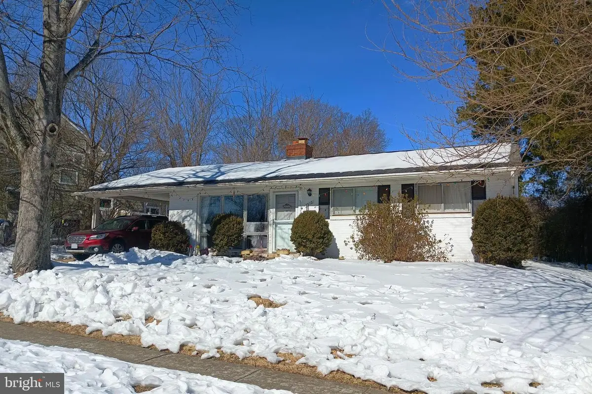 1212 Drake St Sw, Vienna, VA 22180 - #1