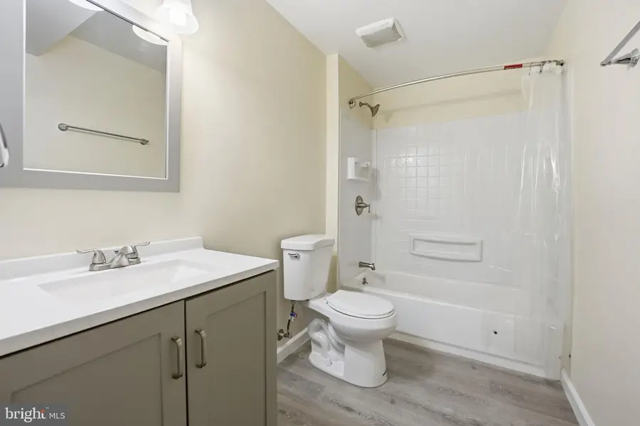 10326 Pond Spice Ter, Burke, VA 22015 - Image #3