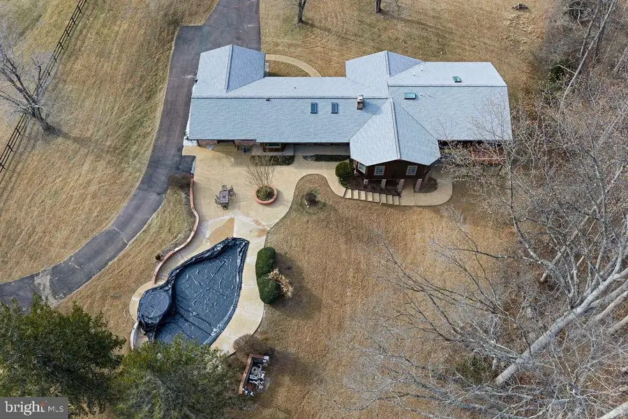 6713 Briarcroft St, Clifton, VA 20124 - #2