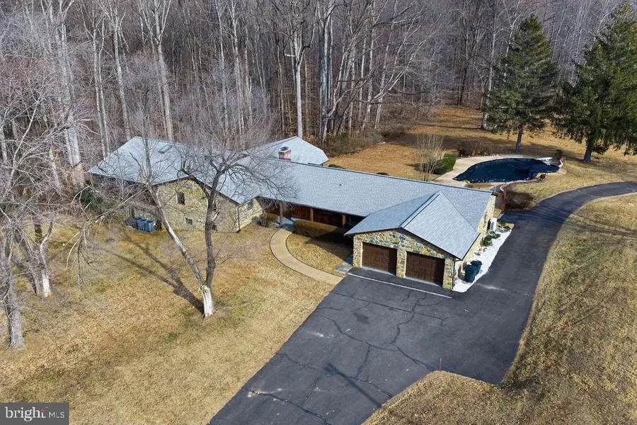 6713 Briarcroft St, Clifton, VA 20124 - #3