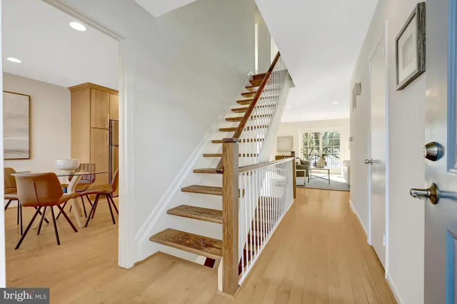 2120 Golf Course Dr, Reston, VA 20191 - Image #3