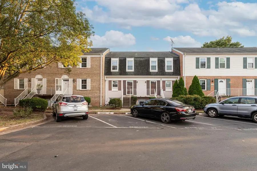 14369 Saguaro Pl, Centreville, VA 20121 - Image #2