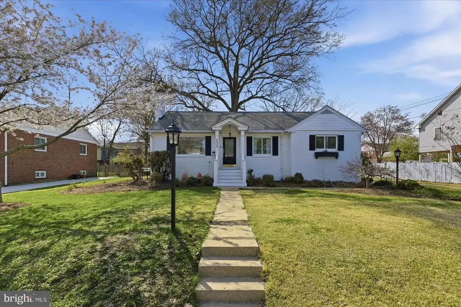 6020 Amherst Ave, Springfield, VA 22150 - #3