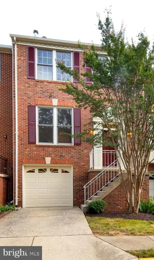 8036 Trevor Pl, Vienna, VA 22182 - Image #1