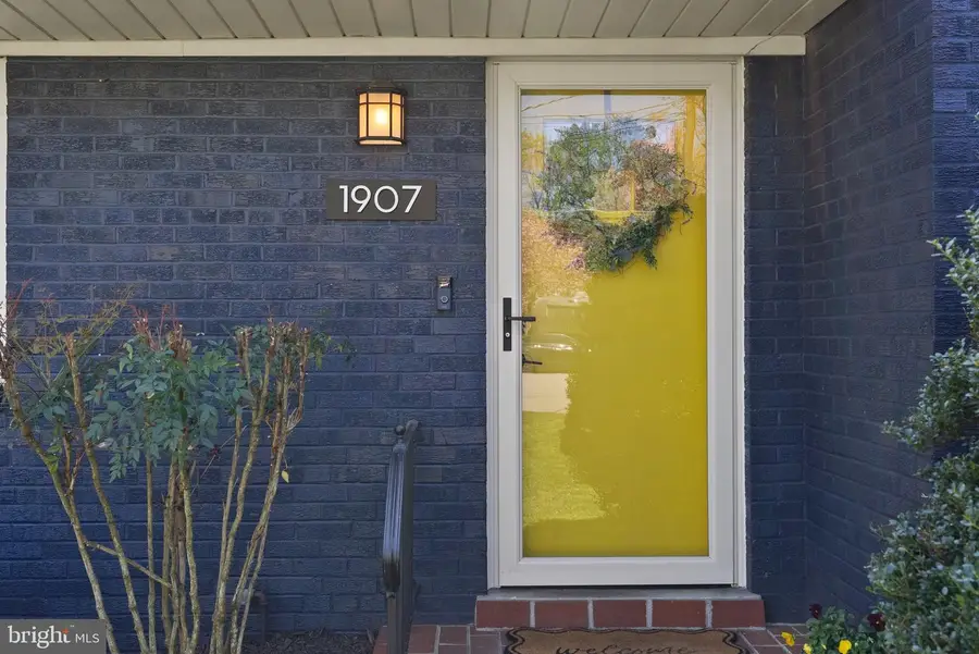 1907 Shannon Ct, Alexandria, VA 22306 - #3