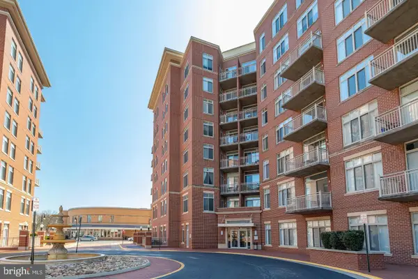 4490 Market Commons Dr #312, FAIRFAX, VA 22033