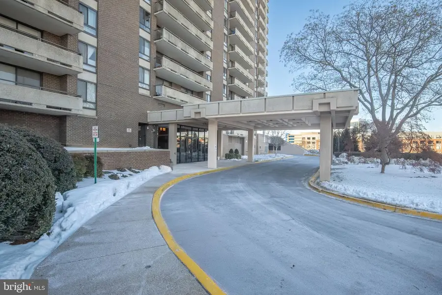 1800 Old Meadow Rd #303, McLean, VA 22102 - Image #3