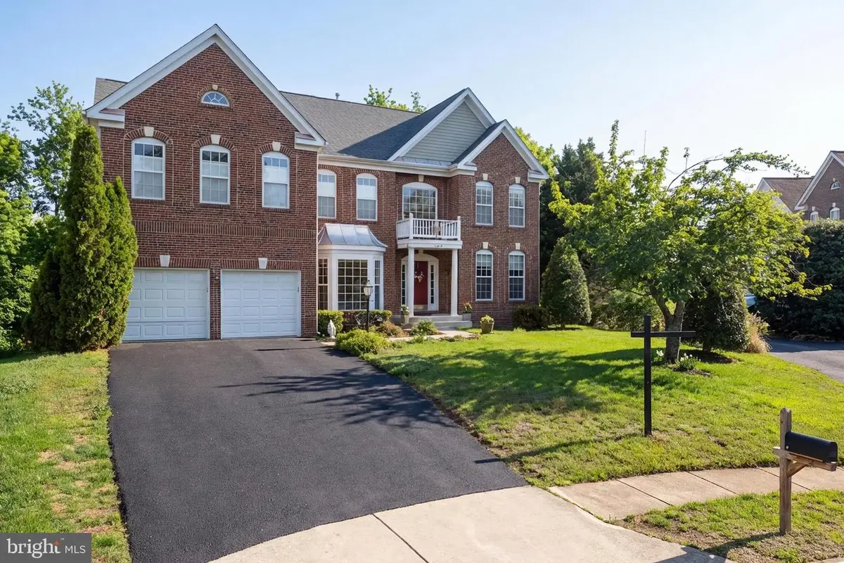 12494 Cliff Edge Dr, Herndon, VA 20170 - #1