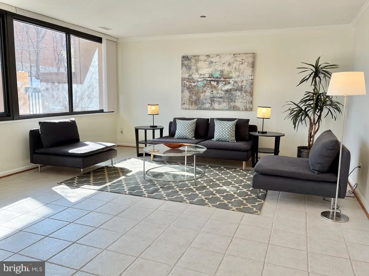 3713 S George Mason Dr #t5w, Falls Church, VA 22041 - Image #1