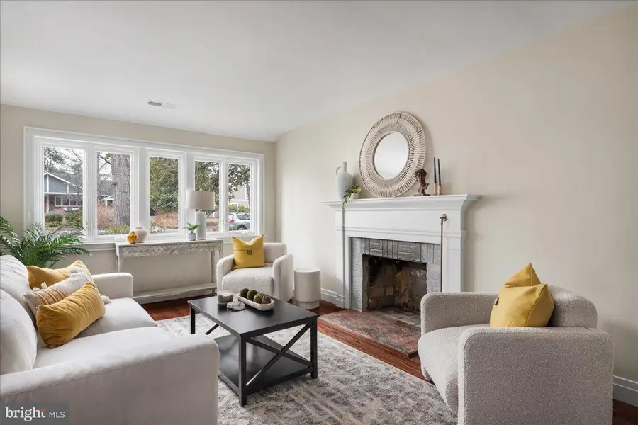 7953 Bolling Dr, Alexandria, VA 22308 - #3