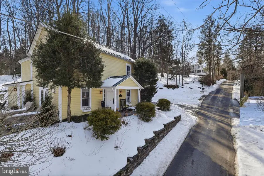 12717 Chestnut St, Clifton, VA 20124 - #3