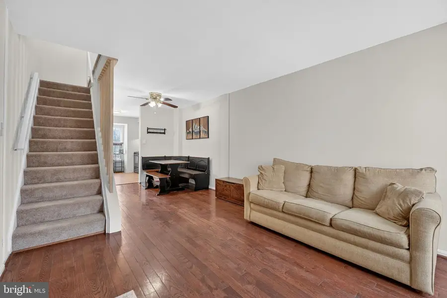 4241 Moselle Dr, Chantilly, VA 20151 - #3