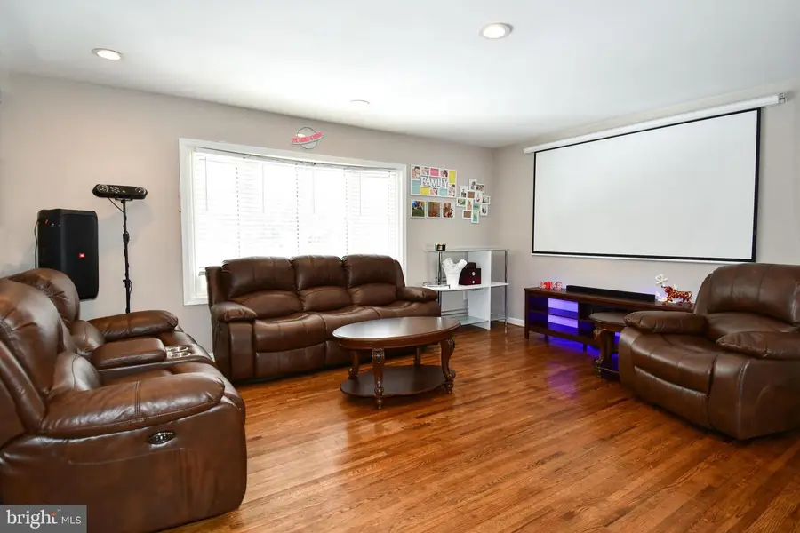 6819 Lavant Dr, Springfield, VA 22152 - #3