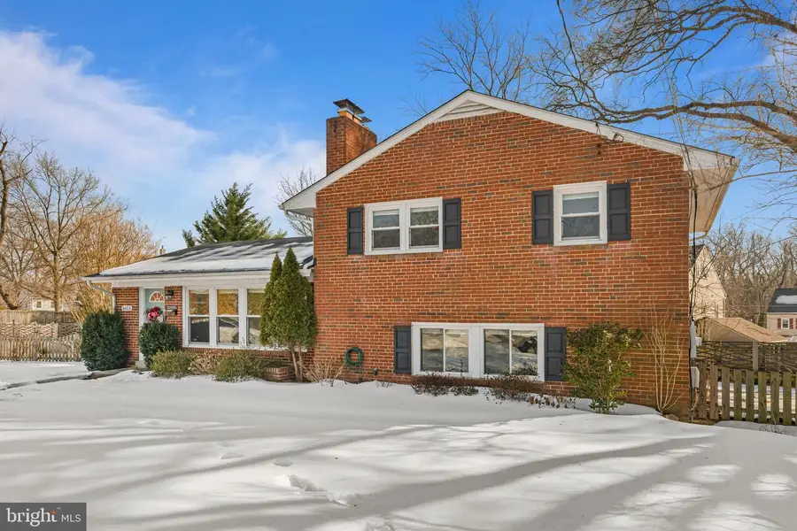 6813 Derrell Ct, Alexandria, VA 22307 - #3