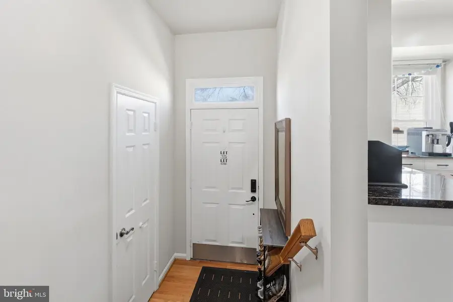 5948 Wild Brook Ct, Centreville, VA 20121 - #3