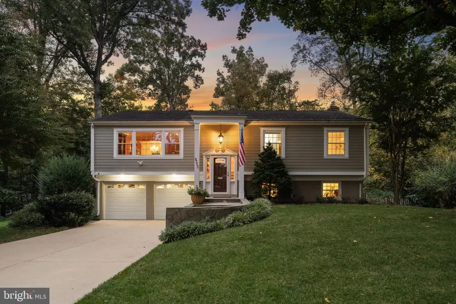 9303 Swinburne Ct, Fairfax, VA 22031 - #2