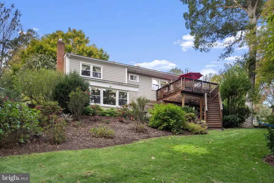 9303 Swinburne Ct, Fairfax, VA 22031 - #3