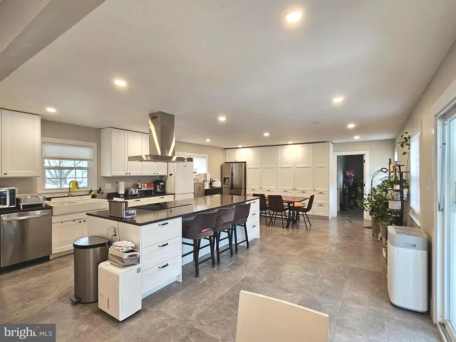 13102 Parson Ln, Fairfax, VA 22033 - #3