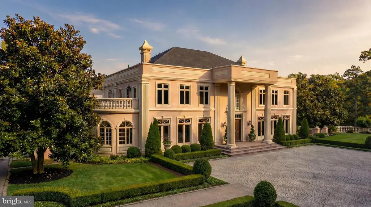 651 Mine Ridge Rd, Great Falls, VA 22066 - #1