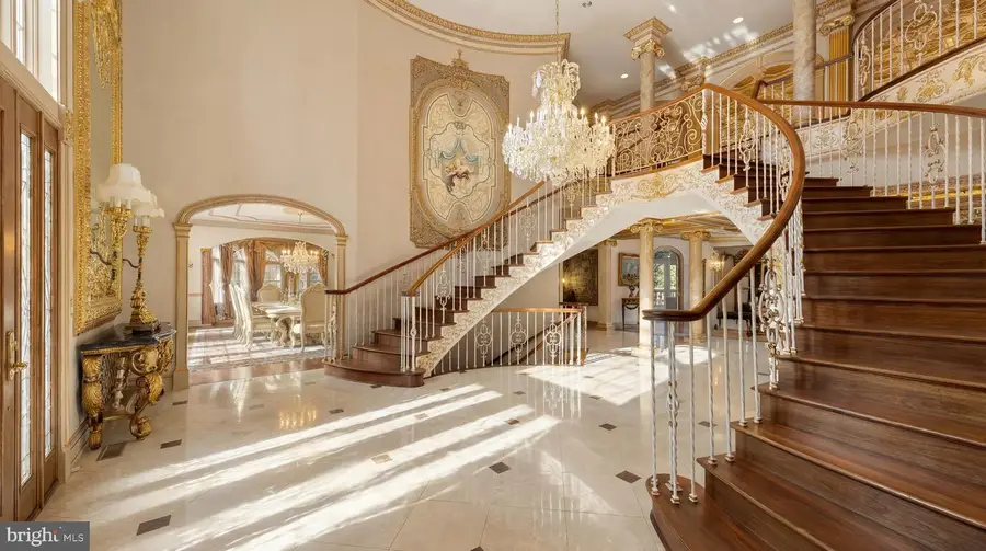 651 Mine Ridge Rd, Great Falls, VA 22066 - #3