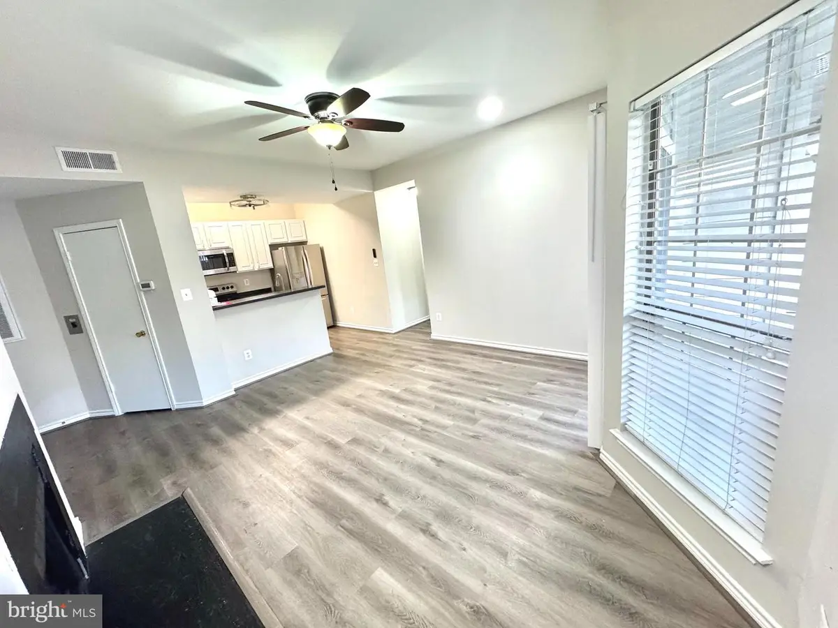 12154 Penderview Ter #1204, Fairfax, VA 22033 - #1