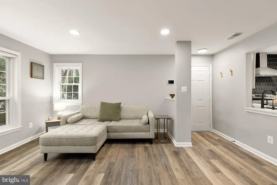 2221 Lovedale Ln #202b, Reston, VA 20191 - #3