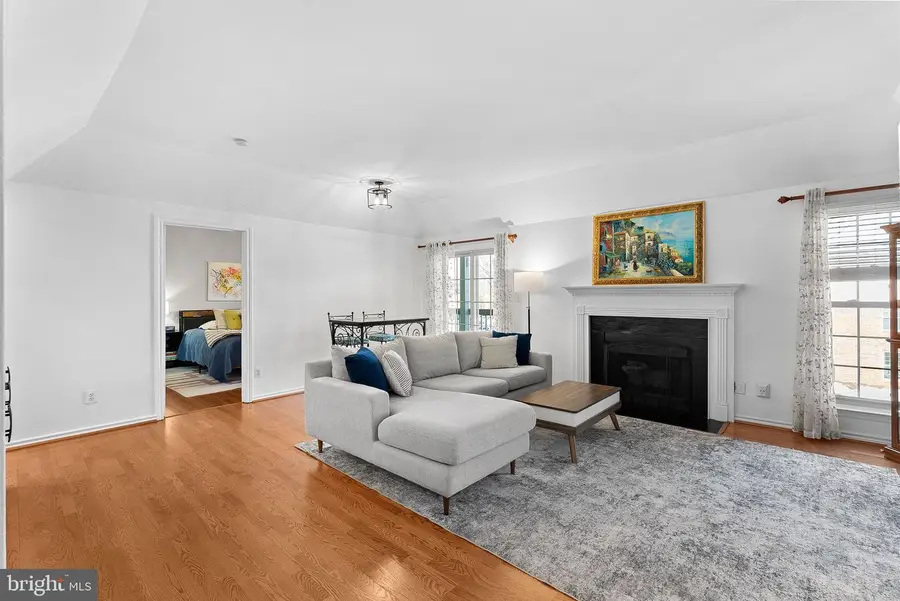 3916 Penderview Dr #428, Fairfax, VA 22033 - #3