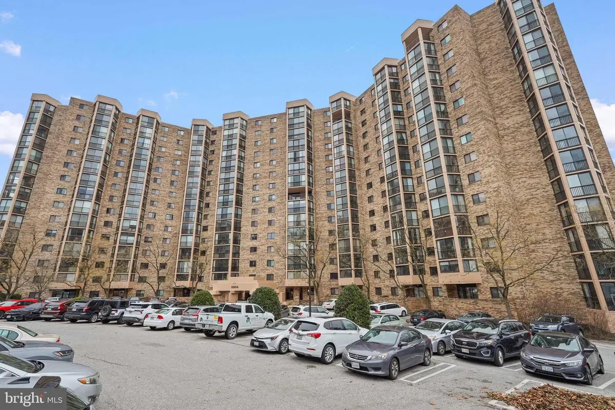 5904 Mount Eagle Dr #104, Alexandria, VA 22303 - #1