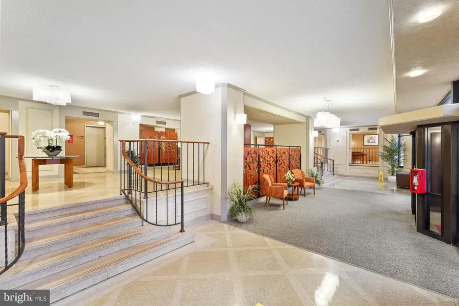 5904 Mount Eagle Dr #104, Alexandria, VA 22303 - #3