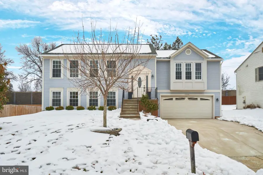 13715 Eastcliff Cir, Centreville, VA 20120 - #2