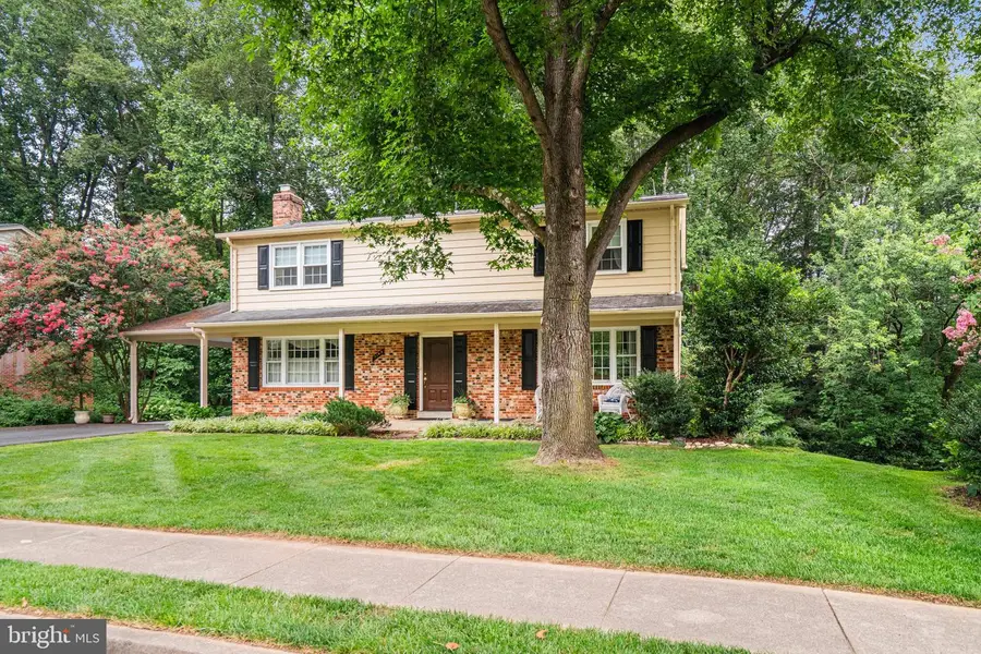 7149 Game Lord Dr, Springfield, VA 22153 - #2