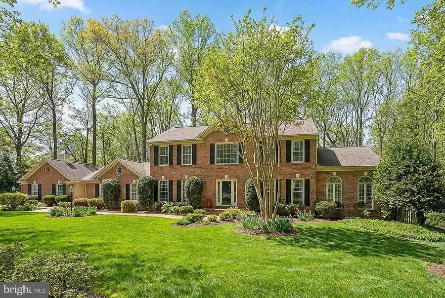 6220 Winslow Ct, Fairfax Station, VA 22039 - #2
