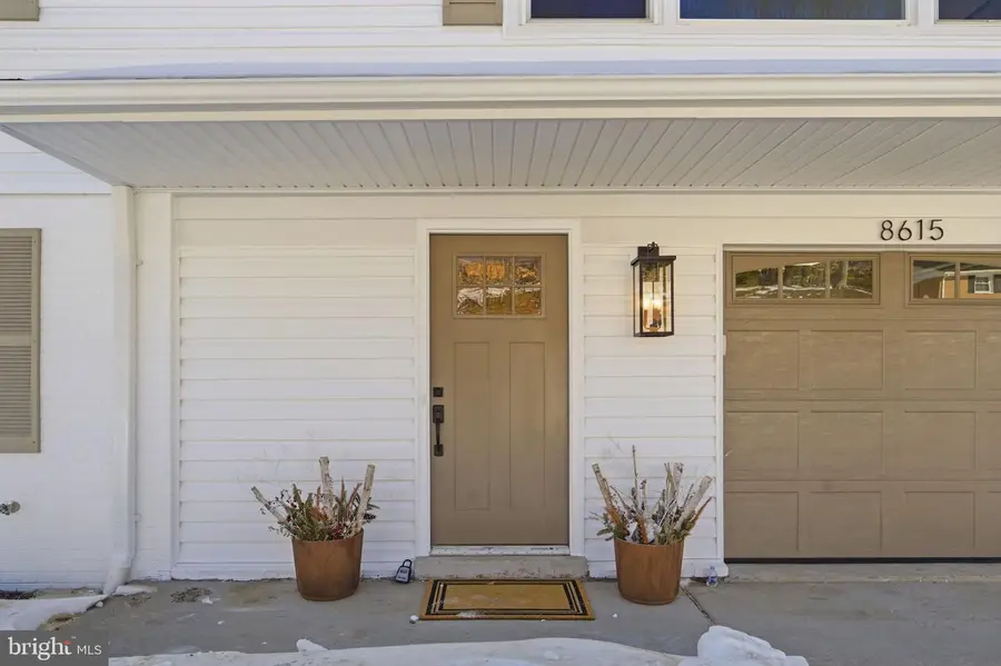 8615 Kerry Ln, Springfield, VA 22152 - #3